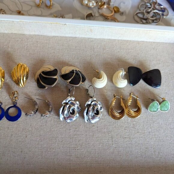 Vintage to New Lot of 9 Pair Earrings Gold Tone Dead Stock Late 80's - Picture 1 of 5